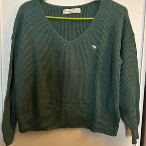 Knitted sweater green